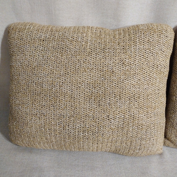 Burlap Pillows / Wooden Buttons (set of 2) - Picture 5 of 9